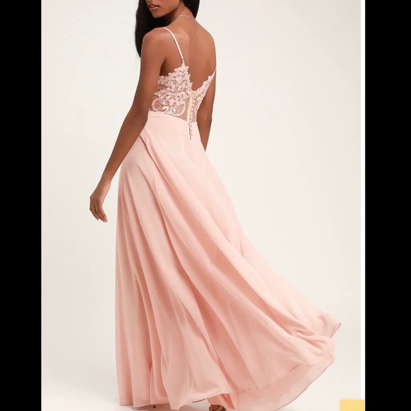 Beautiful gown maxi dress🌸 - Picture 3 of 10